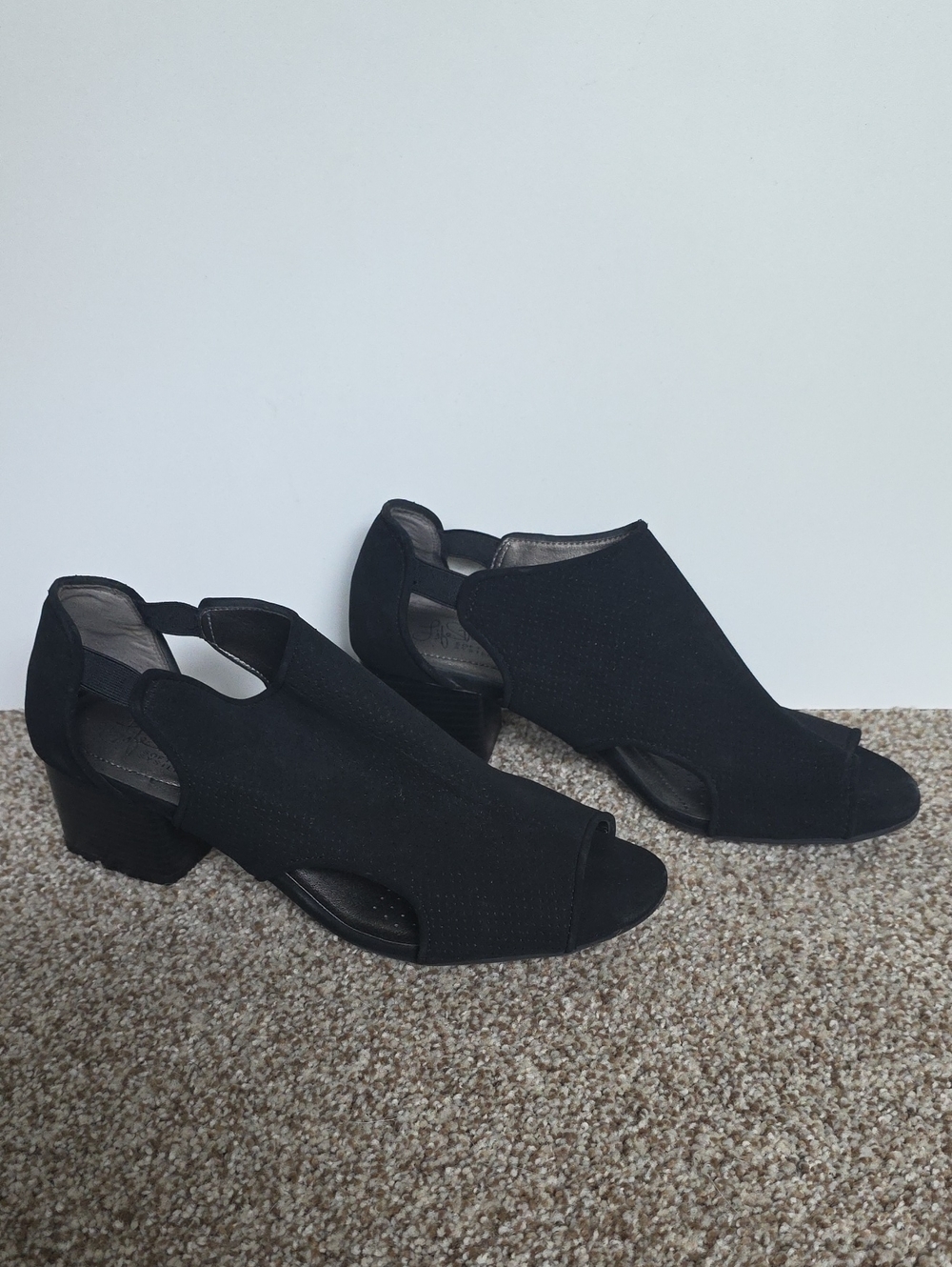 Women's LifeStride women's Alita heeled sandals in black Size 9.5